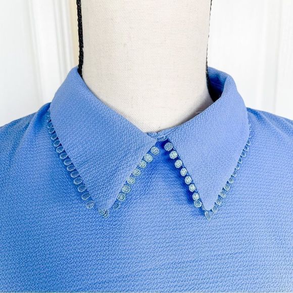 Cece Size Small Sky Baby Blue Fancy Laced Collar Sleeveless Top Silver Button - Picture 4 of 16